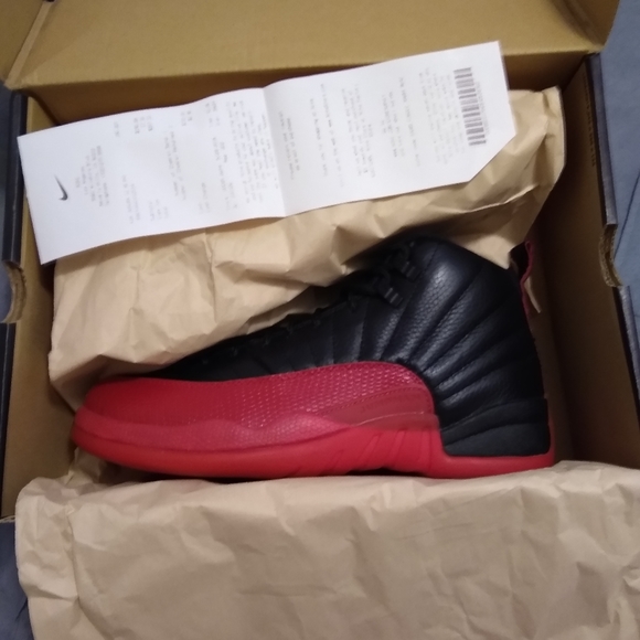 jordan 12 flu game size 9